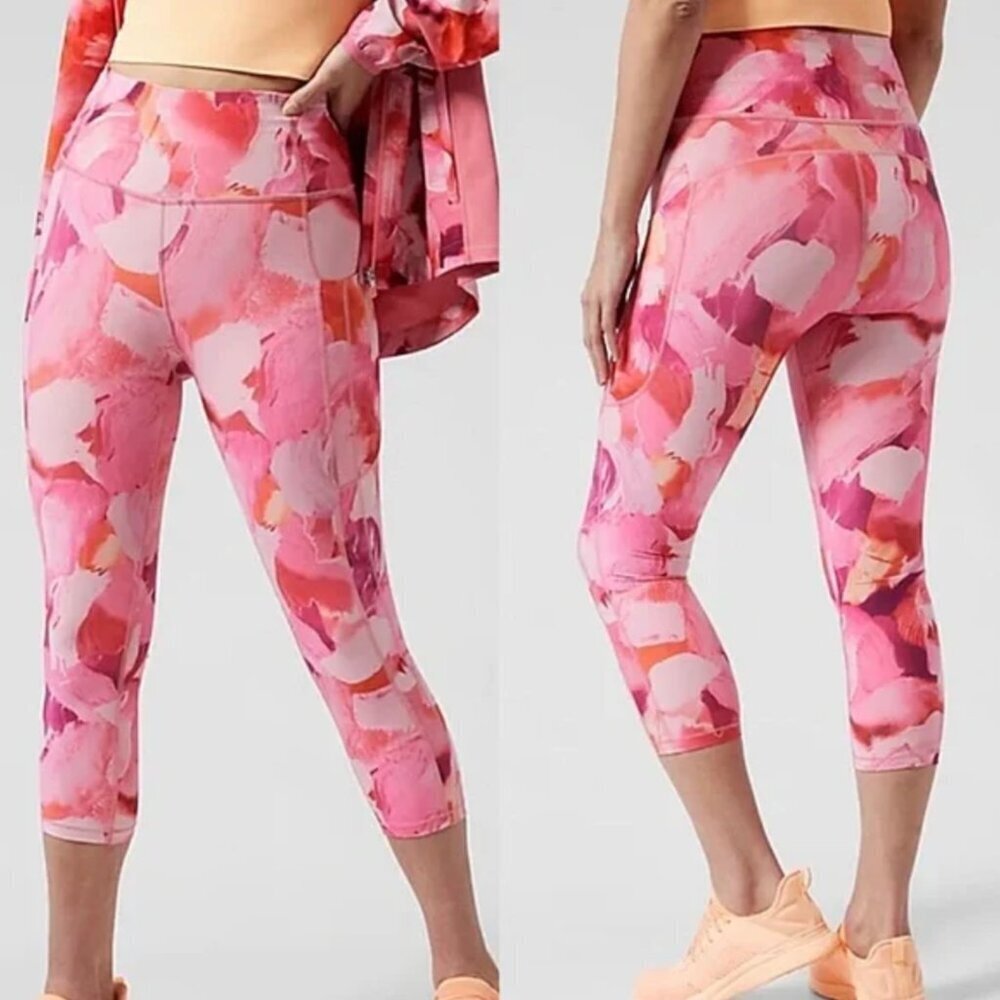Athleta Ultimate Stash II Capri 3/4 Length Leggings Pink Floral Pockets, Large